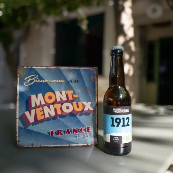 D&eacute;tente dans le jardin des Int&eacute;rieurs d'Ang&egrave;le